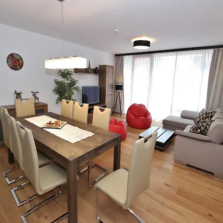 Daire Apartment - 1St Floor With Sauna And Convenient Location In Close Proximity To The Wildkogelbahnen Cable Car