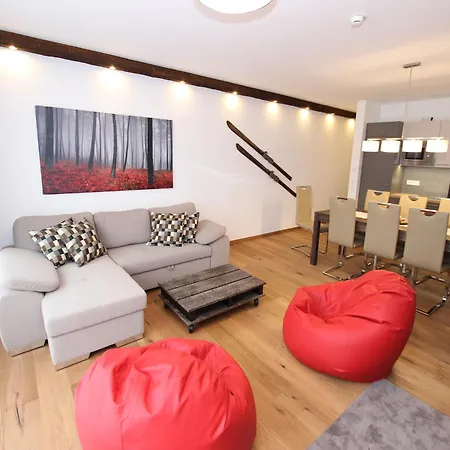 Apartment - 1St Floor With Sauna And Convenient Location In Close Proximity To The Wildkogelbahnen Cable Car *