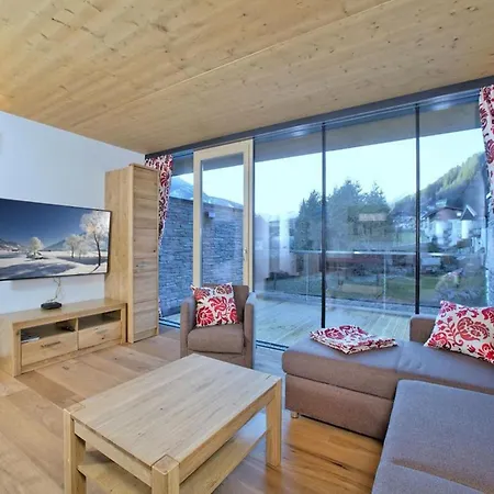 Daire Apartment - 1St Floor With Sauna And Convenient Location In Close Proximity To The Wildkogelbahnen Cable Car Neukirchen am Großvenediger