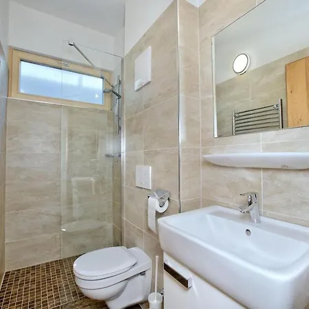 Apartment - 1St Floor With Sauna And Convenient Location In Close Proximity To The Wildkogelbahnen Cable Car Neukirchen am Großvenediger