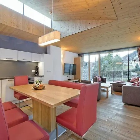 Apartment - 1St Floor With Sauna And Convenient Location In Close Proximity To The Wildkogelbahnen Cable Car Daire Neukirchen am Großvenediger