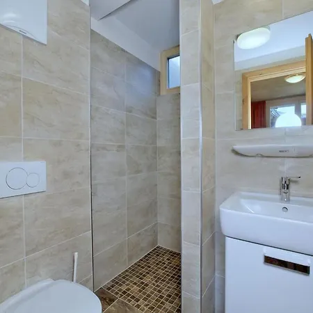 Apartment - 1St Floor With Sauna And Convenient Location In Close Proximity To The Wildkogelbahnen Cable Car
