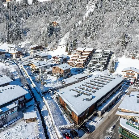 Apartment - 1St Floor With Sauna And Convenient Location In Close Proximity To The Wildkogelbahnen Cable Car Daire Neukirchen am Großvenediger